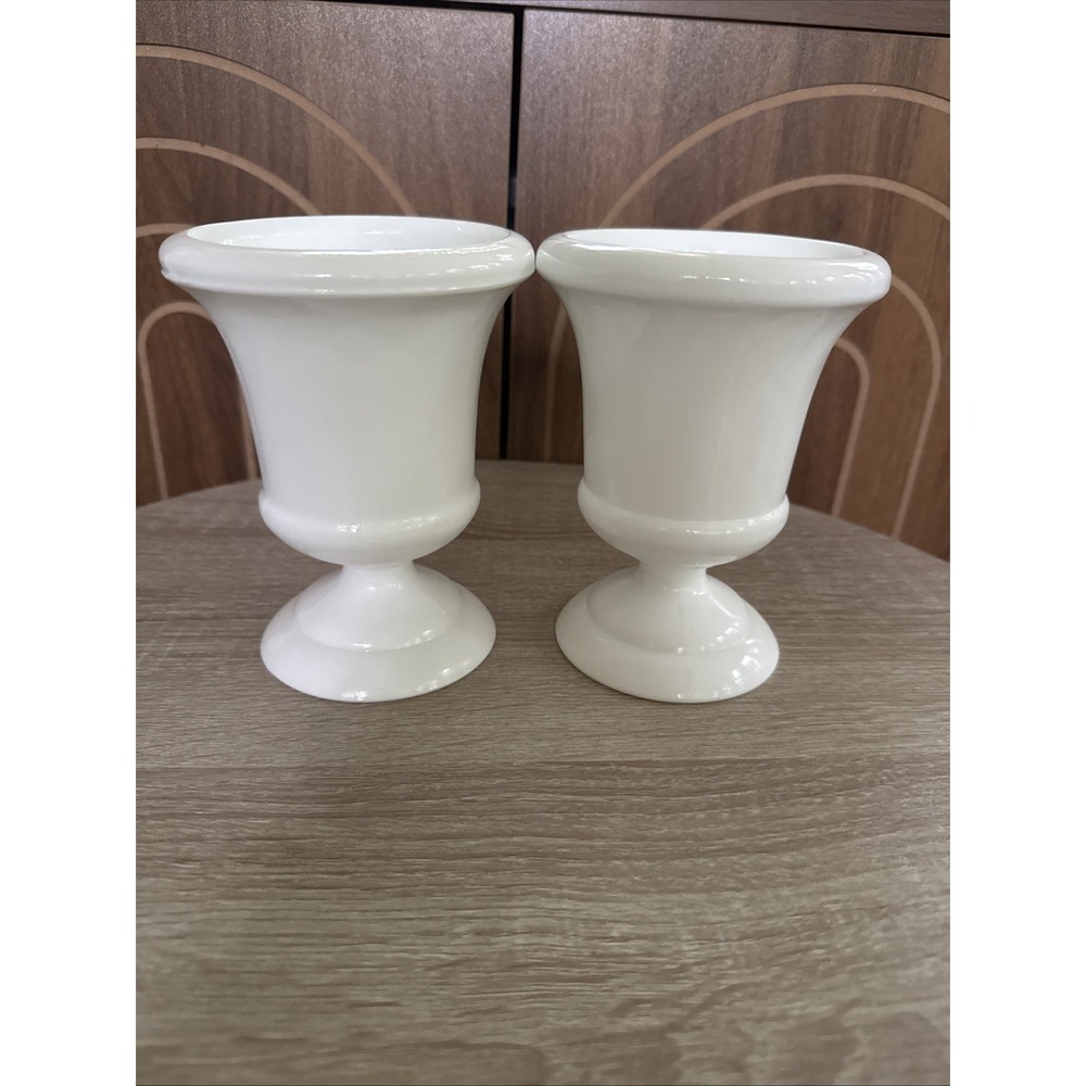 Vintage Napco Cleveland, OH USA Pedestal Milk Glass Vase/Urn 6"Tall
